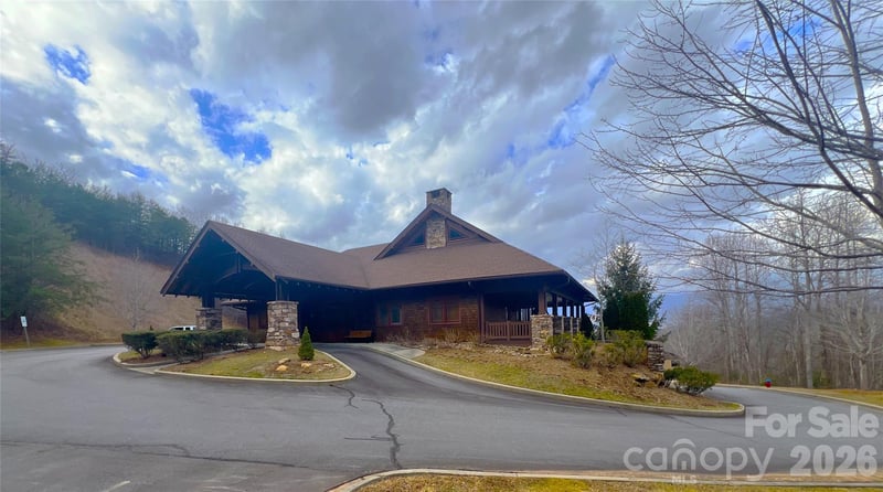 75 Cottage Settings Ln, Black Mountain, NC 28711