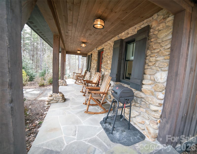 2004 Fergusons Folly Dr, Nebo, NC 28761