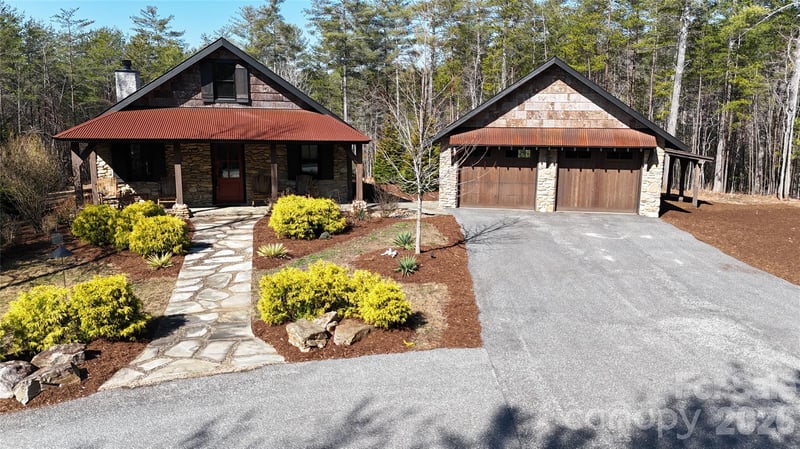 2004 Fergusons Folly Dr, Nebo, NC 28761