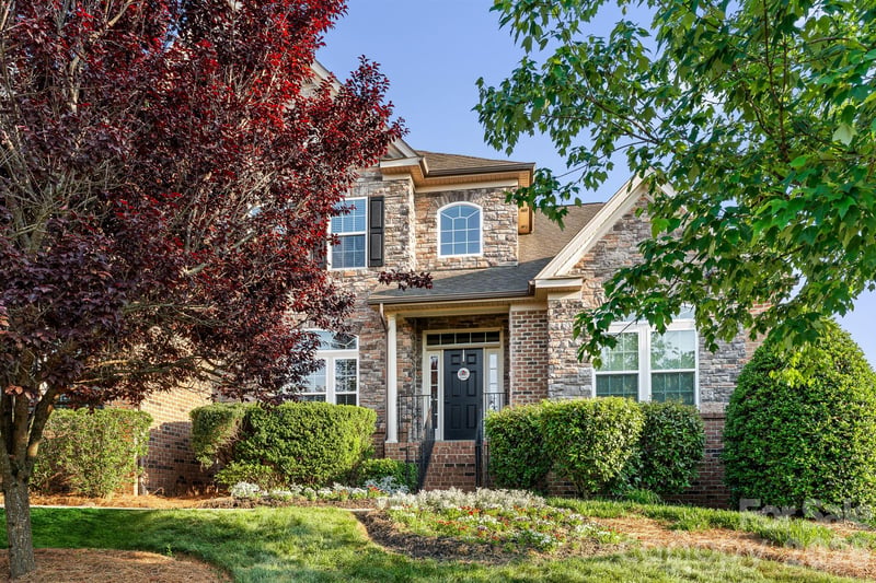 8480 Penton Pl, Harrisburg, NC 28075