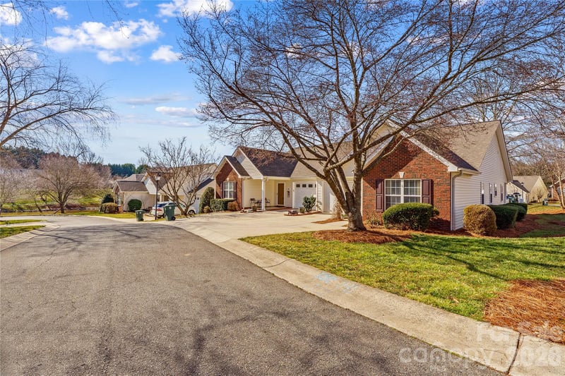 143 Ashwood Ln, Mooresville, NC 28117