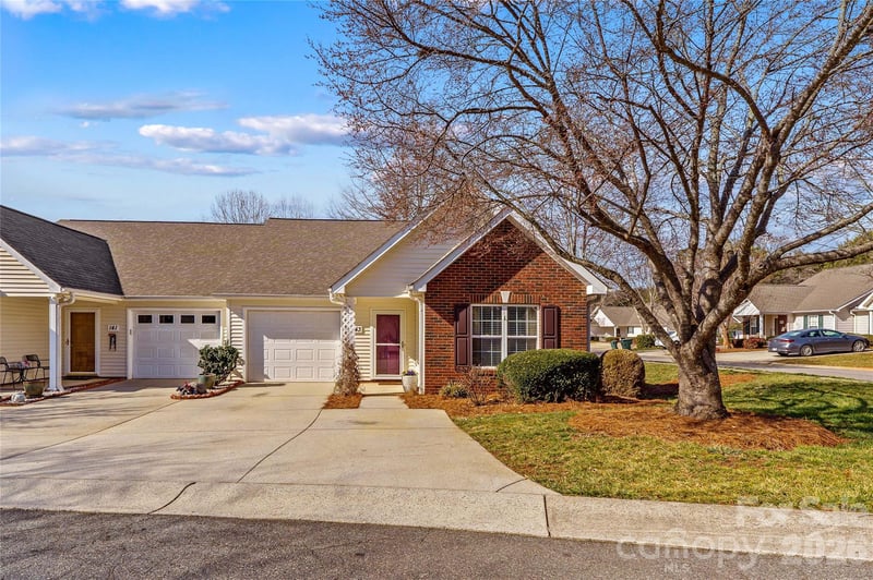 143 Ashwood Ln, Mooresville, NC 28117