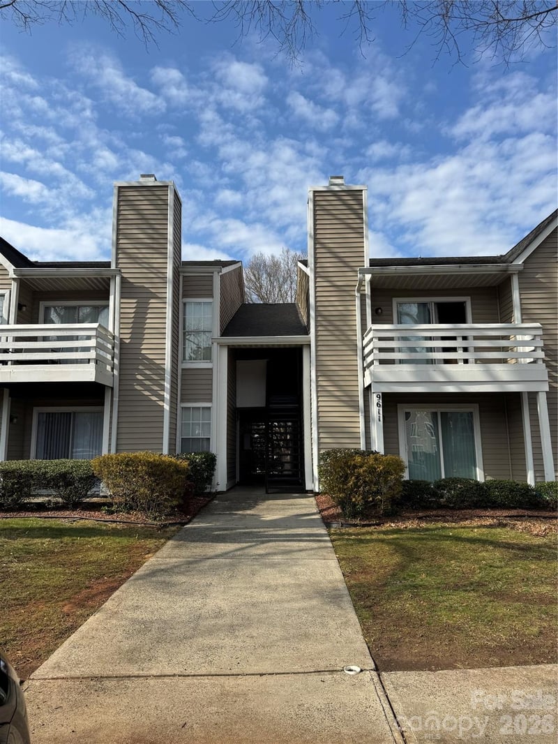 9611 Vinca Cir #G, Charlotte, NC 28213