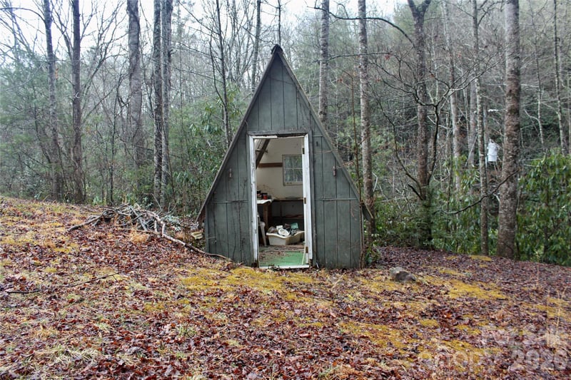 14 Irvin Rd, Pisgah Forest, NC 28768