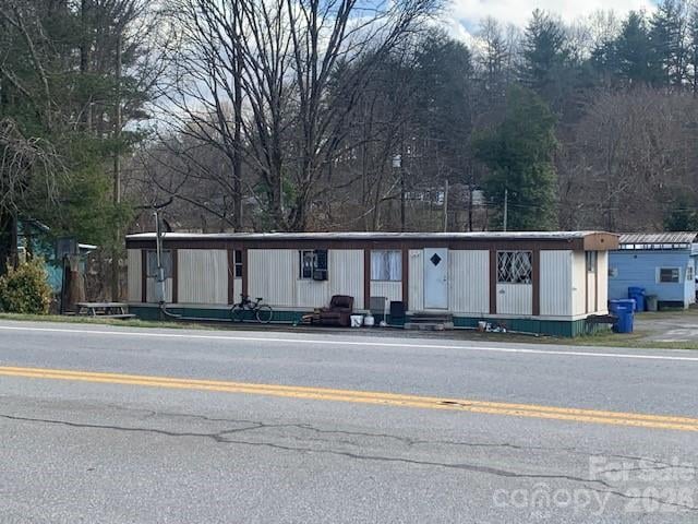 27 Kayla West Dr, Pisgah Forest, NC 28768