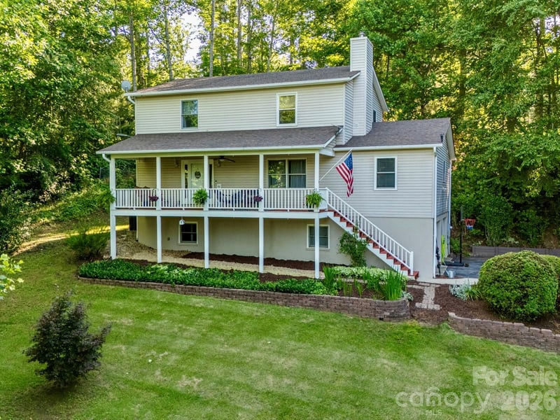 26 Morrow Dr, Fairview, NC 28730