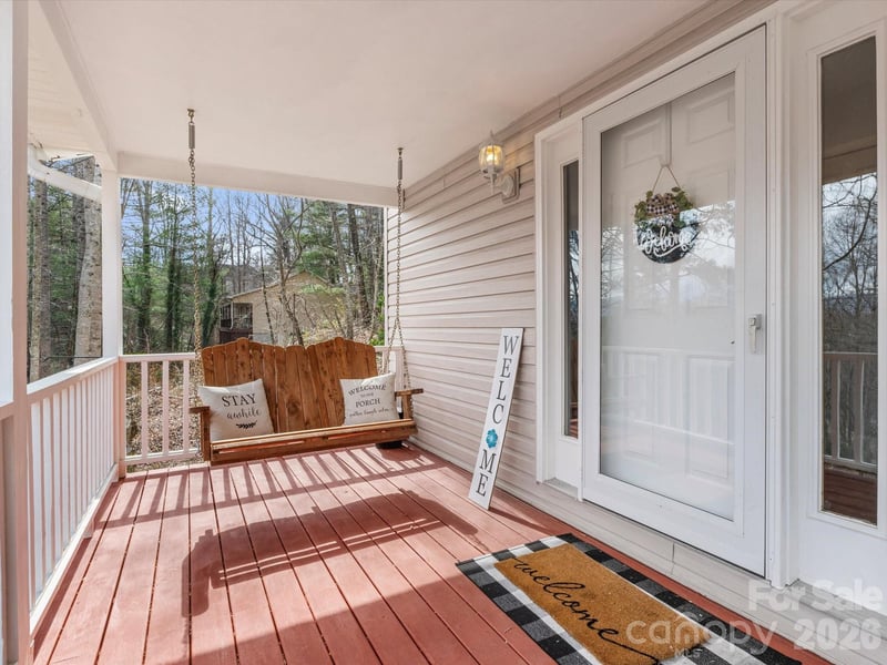 26 Morrow Dr, Fairview, NC 28730