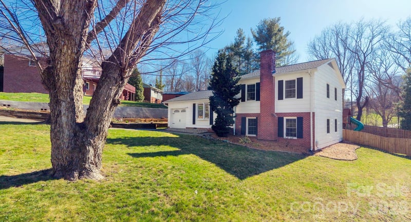 14 Lynwood Cir, Asheville, NC 28806