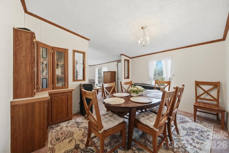 107 10th St, Hildebran, NC 28637