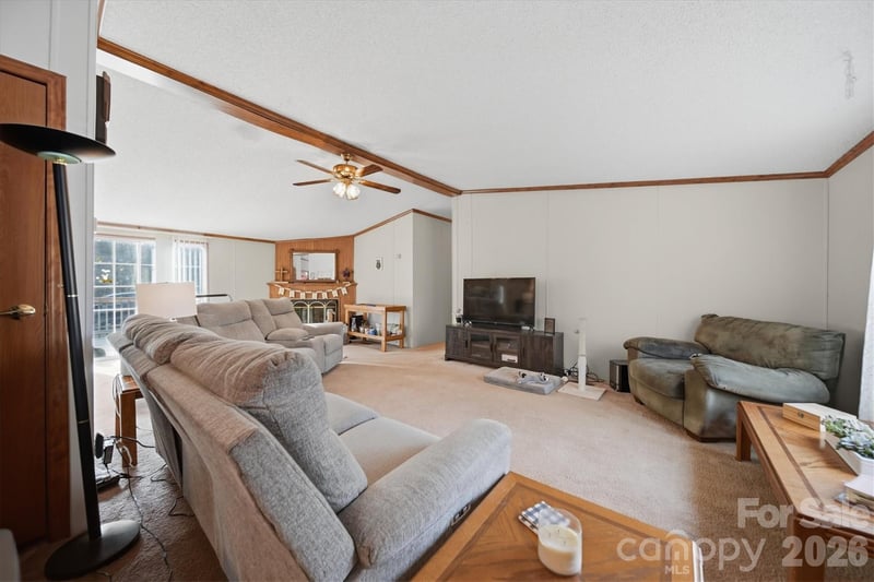 107 10th St, Hildebran, NC 28637