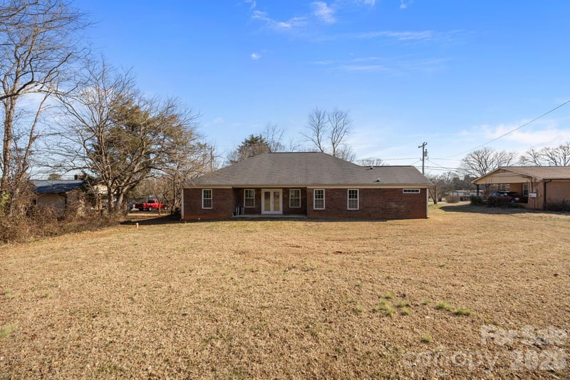 249 Shumaker Dr, Statesville, NC 28625