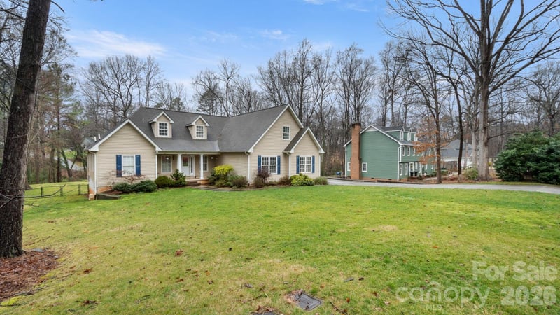 2853 Wimbledon Dr, Gastonia, NC 28056