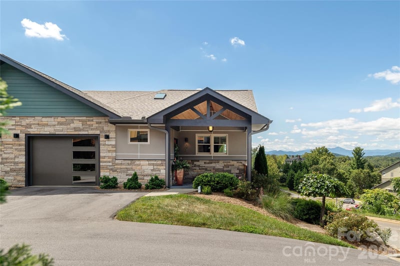 301 Ava Ln, Asheville, NC 28804