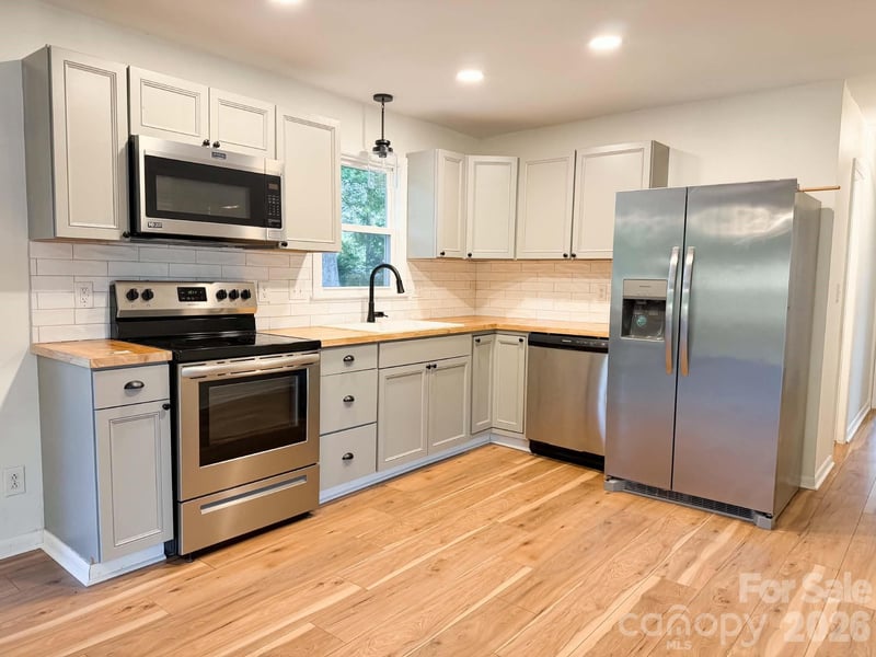 6005 Penndale Dr, Shelby, NC 28152