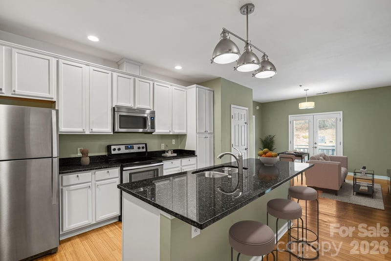 600 Skyloft Dr #202, Asheville, NC 28801