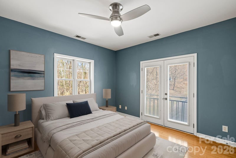 600 Skyloft Dr #202, Asheville, NC 28801
