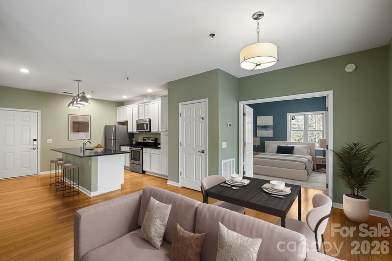 600 Skyloft Dr #202, Asheville, NC 28801