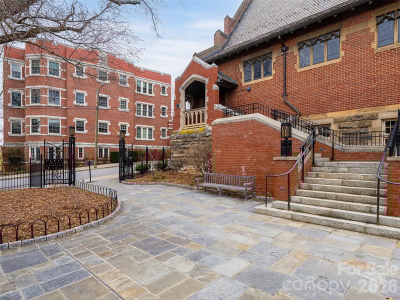 61 Church St #103, Asheville, NC 28801