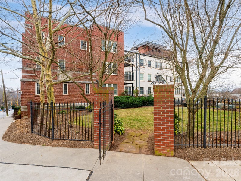 61 Church St #103, Asheville, NC 28801