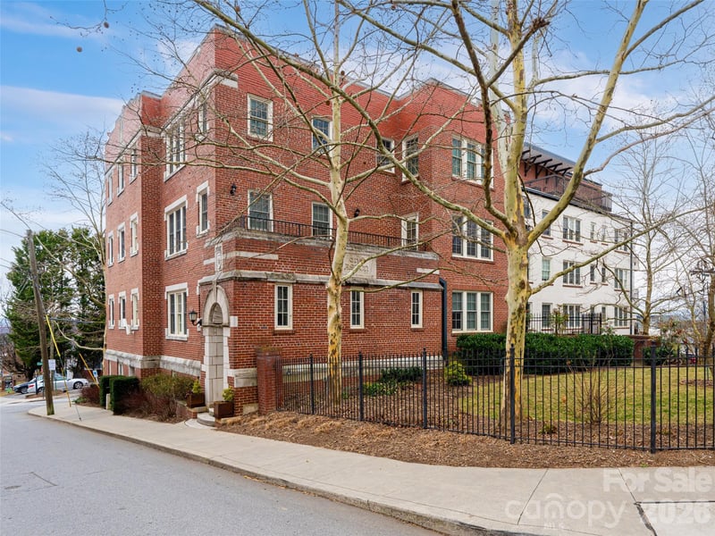 61 Church St #103, Asheville, NC 28801