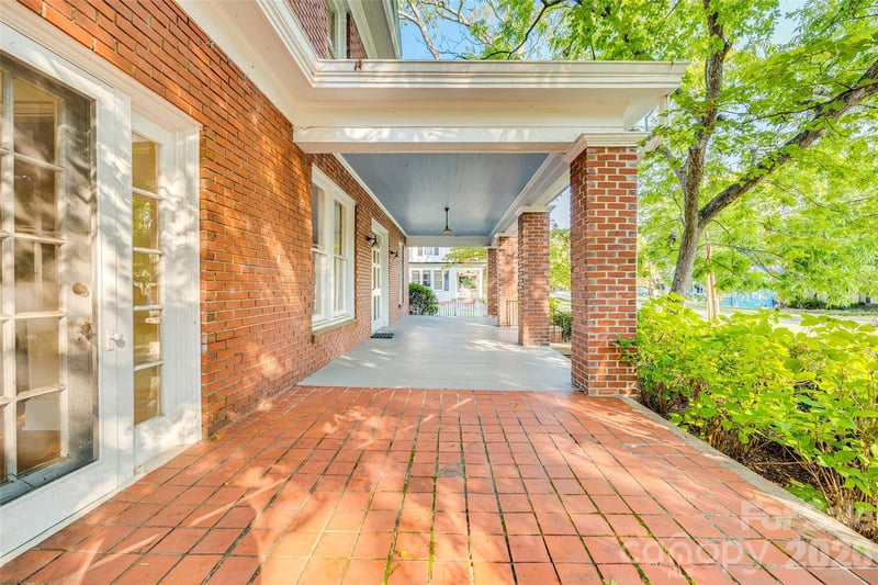 3 Kings Mountain St, York, SC 29745