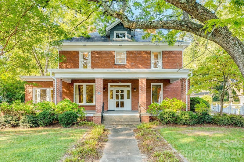 3 Kings Mountain St, York, SC 29745