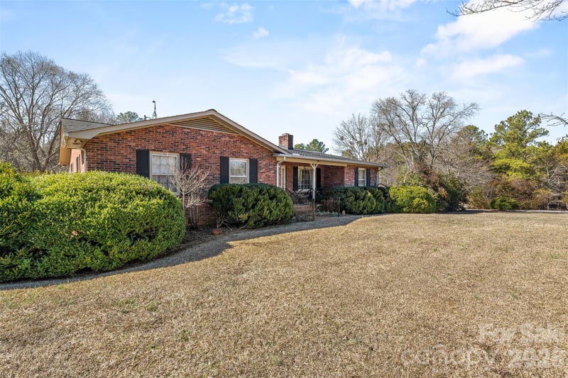 6330 Richburg Rd, Great Falls, SC 29055