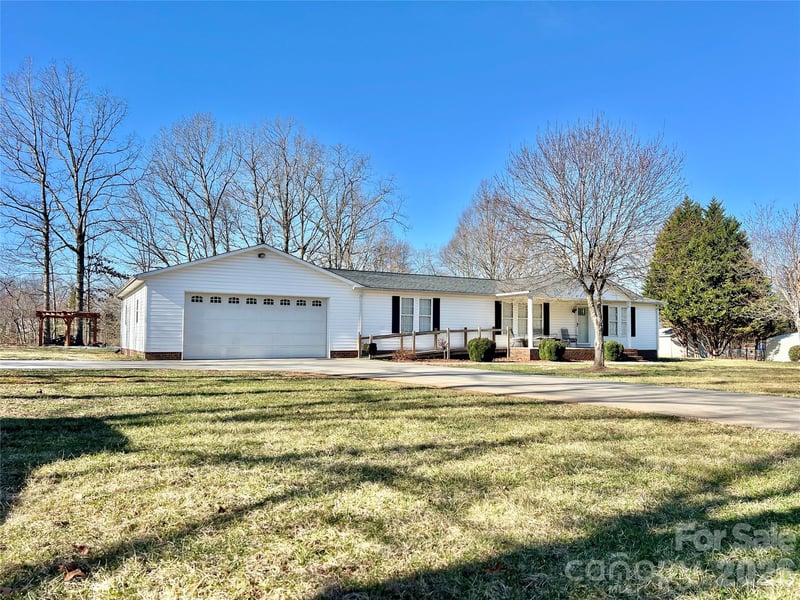 214 Heritage Cir, Taylorsville, NC 28681