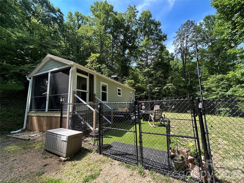 73 Bear Oat Trl, Franklin, NC 28734