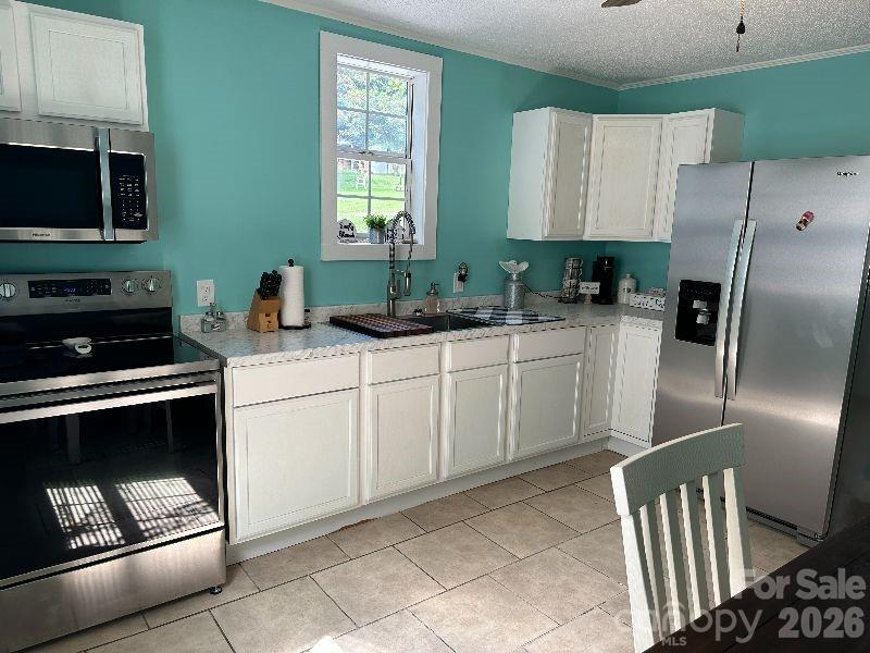 48 Circle Ln, Marion, NC 28752