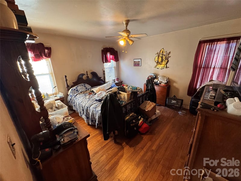 2409 Kanuga Rd, Hendersonville, NC 28739