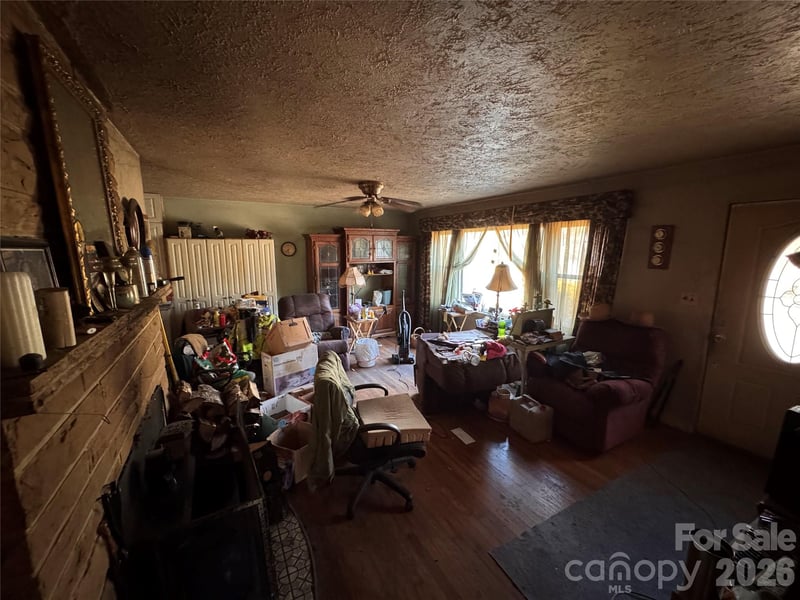 2409 Kanuga Rd, Hendersonville, NC 28739