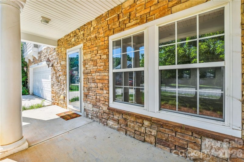 15614 Normans Landing Dr, Charlotte, NC 28273