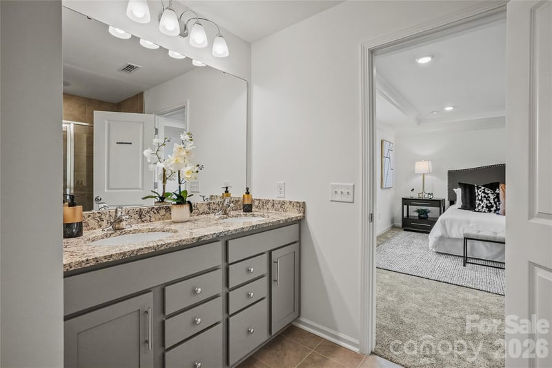 5612 Bay Rock Rd, Charlotte, NC 28215