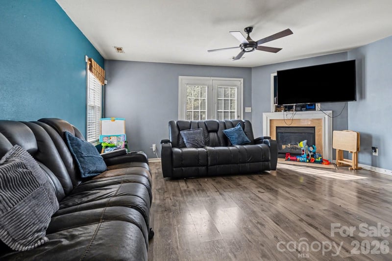 1409 Majestic Meadow Dr, Charlotte, NC 28216