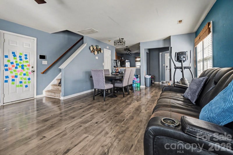1409 Majestic Meadow Dr, Charlotte, NC 28216