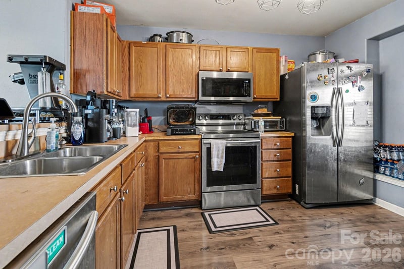 1409 Majestic Meadow Dr, Charlotte, NC 28216