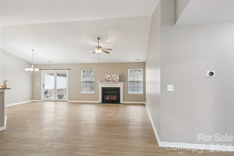 2457 Marthas Ridge Dr, Statesville, NC 28625