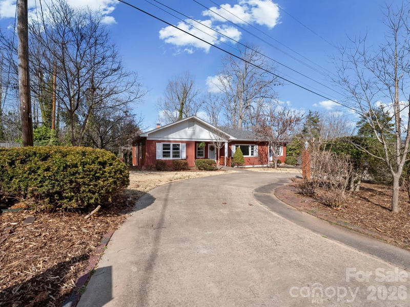 204 Fernwood Dr, Rutherfordton, NC 28139