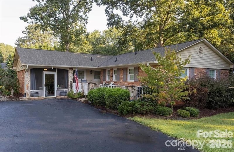 211 General Stonewall Jackson Dr, Stanley, NC 28164