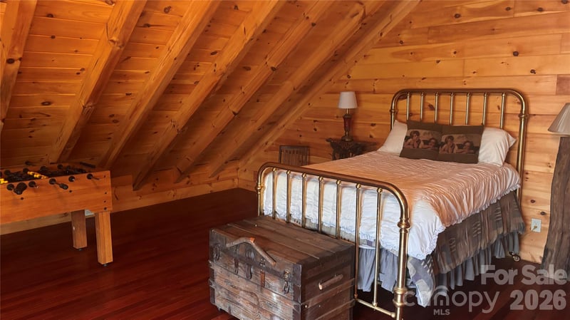 1694 Humpback Mountain Rd, Spruce Pine, NC 28777