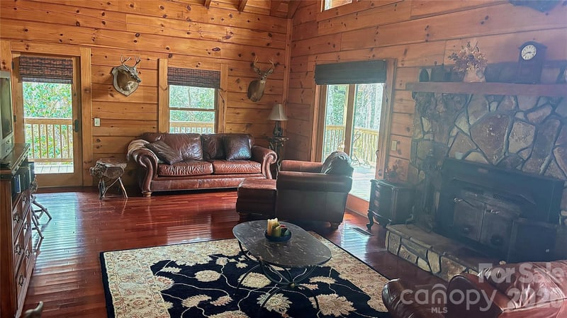 1694 Humpback Mountain Rd, Spruce Pine, NC 28777