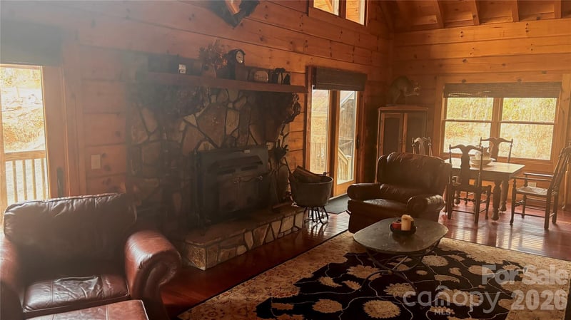 1694 Humpback Mountain Rd, Spruce Pine, NC 28777