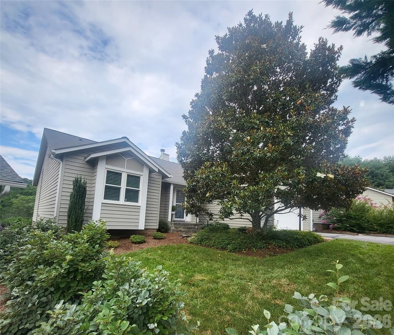 35 Cedarcliff Cir, Asheville, NC 28803