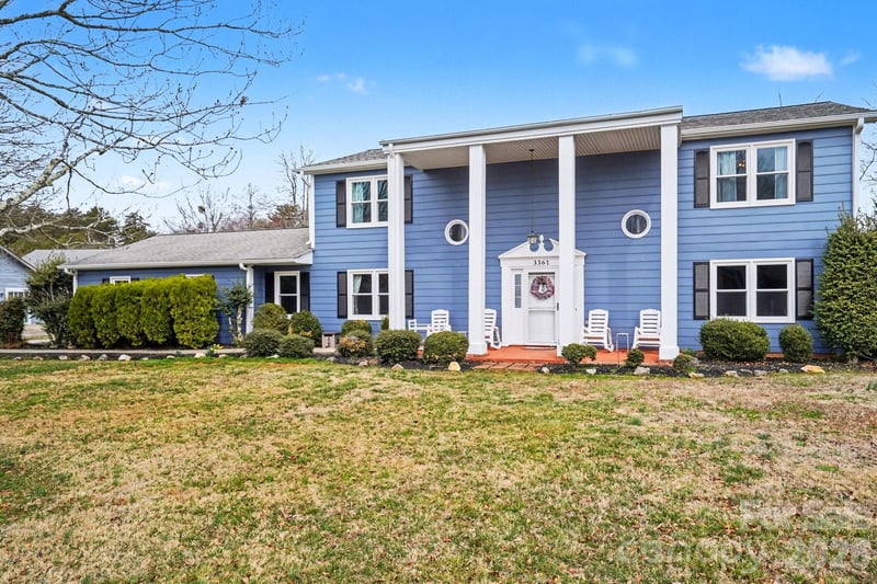 3361 47th Avenue Pl, Hickory, NC 28601