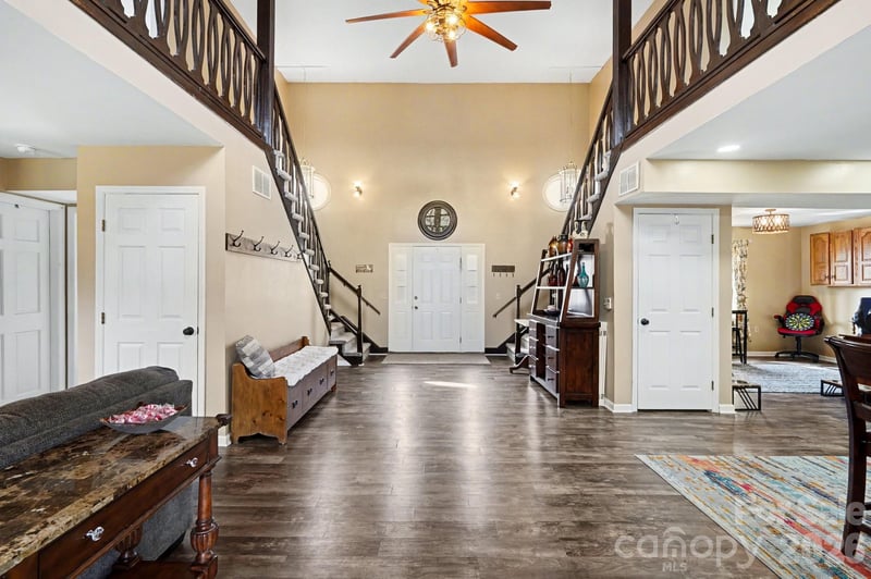 3361 47th Avenue Pl, Hickory, NC 28601