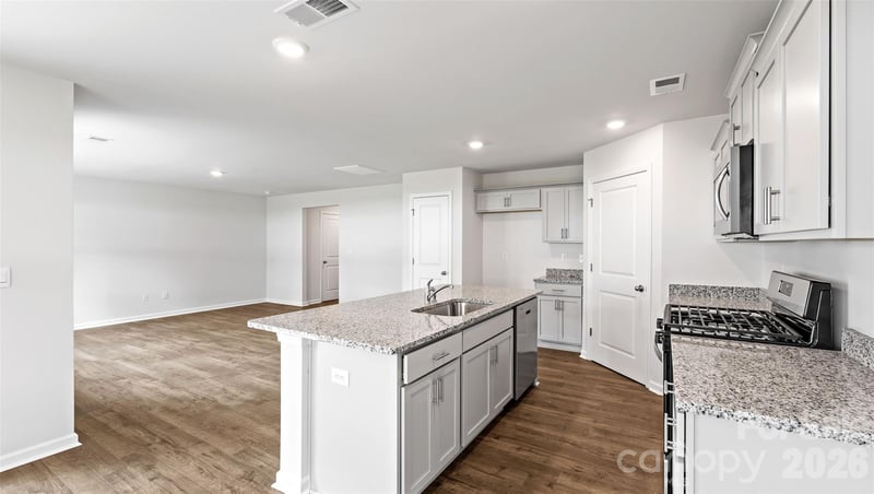 105 Lauren Ln, Hendersonville, NC 28792