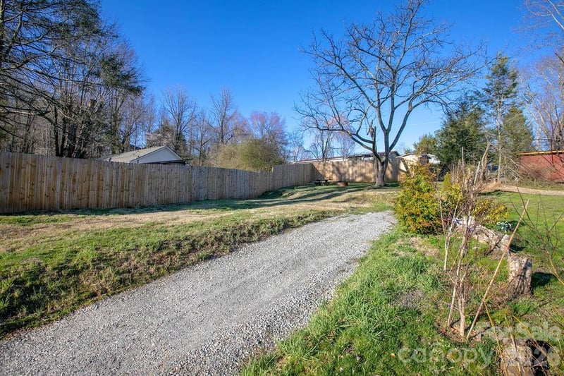 000 Reservoir Rd, Brevard, NC 28712