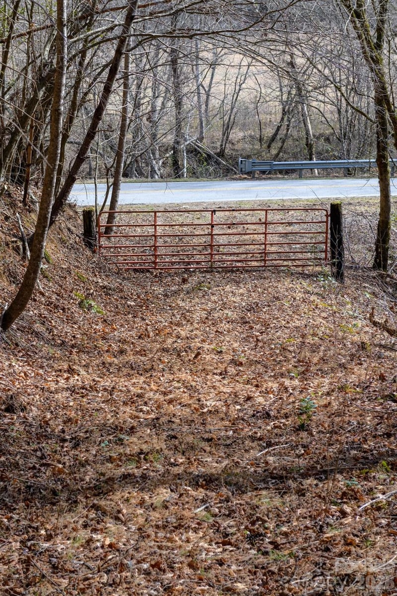 000 Narrow Gauge Dr #23, Collettsville, NC 28611