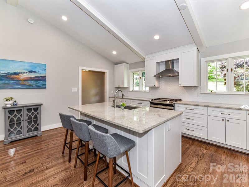 2401 Wensley Dr, Charlotte, NC 28210